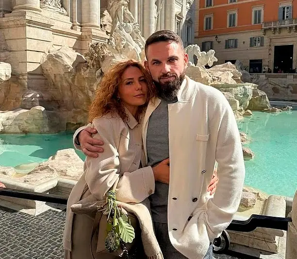 고급 자동차와 개인 제트기를 자랑하던 러시아의 암호화폐 백만장자 로만 노박(38)과 그의 아내 안나 노박. 그들은 투자자로 추정되는 사람들을 만나러 갔다가 두바이의 산악 휴양지로 투자자로 추정되는 사람들을 만나러 갔다가 살해됐다. [안나 노박 인스타그램 캡처]