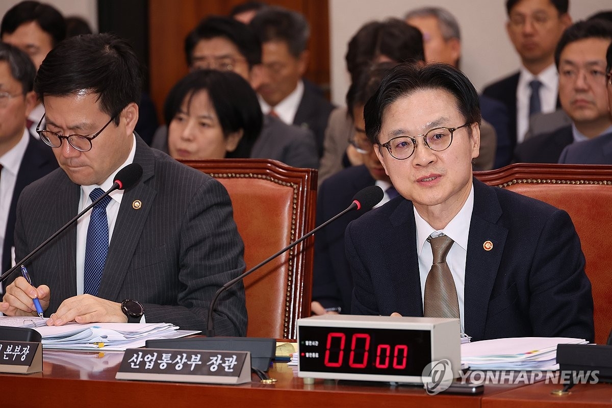 [기획] 팩트시트 ‘깜깜’… 車, 하루 400억 날린다