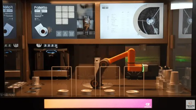 한화로보틱스가 그룹사와 연계해 B2B와 B2C 영역에서 자사 로봇 솔루션을 선보이고 있다. 사진은 한화로보틱스 바리스타 로봇. 한화로보틱스 제공
