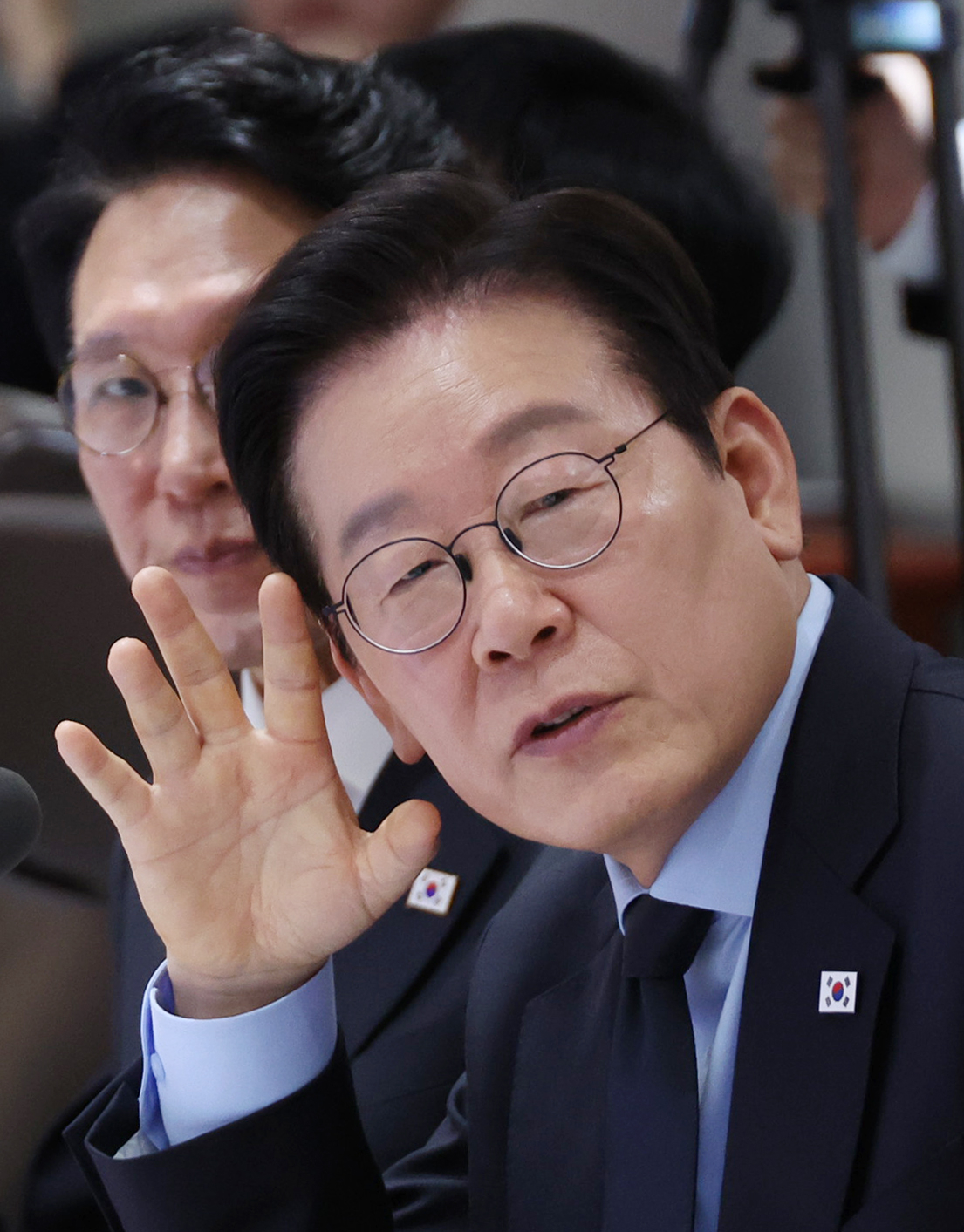 李대통령, 암표거래 지적…“과징금 세게 부과해야”