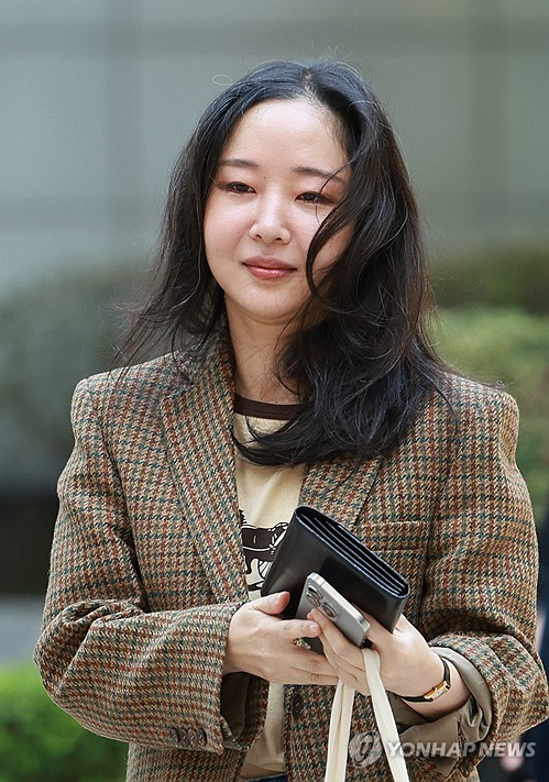 민희진 “뉴진스 소속사 전원 복귀 존중…따뜻하게 맞아달라”