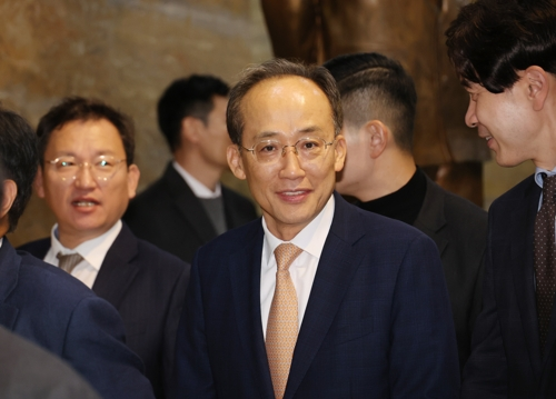 추경호 국민의힘 의원이 13일 서울 여의도 국회 본회의장으로 향하고 있다. [연합뉴스]