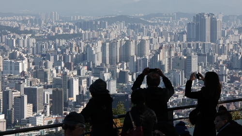 지난 10월 28일 서울 남산에서 바라본 서울 도심 아파트 모습. [연합뉴스]