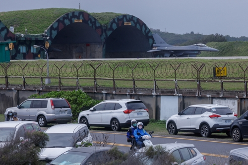 대만 공군기지의 F-16 전투기 [로이터=연합뉴스]