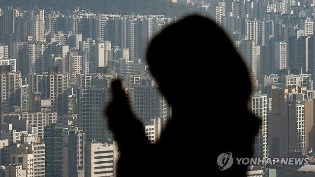 서울 남산에서 바라본 아파트의 모습. [연합뉴스]