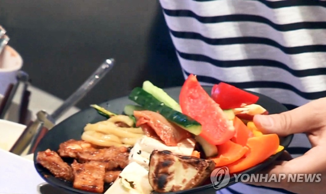 뷔페 음식 자료사진. 연합뉴스