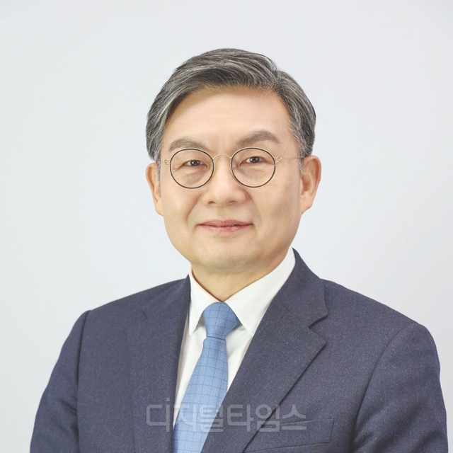 서울대 의과대학 의료관리학교실 교수 출신 김윤 더불어민주당 의원. [디지털타임스 DB]