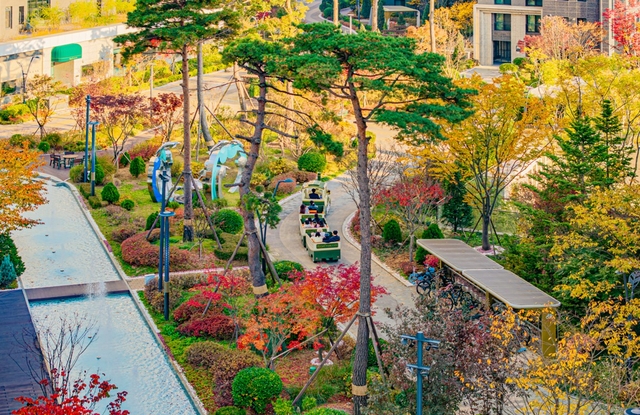 세계 최초 5D 조경과 멀칭 기법 적용한 검암역 로열파크씨티 조경 (DK아시아 제공)