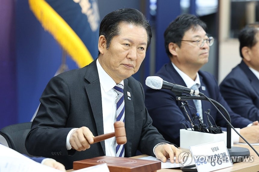 조희대 또 때린 정청래 “12·3 비상계엄 때 ‘사법부 독립’ 외쳤어야”