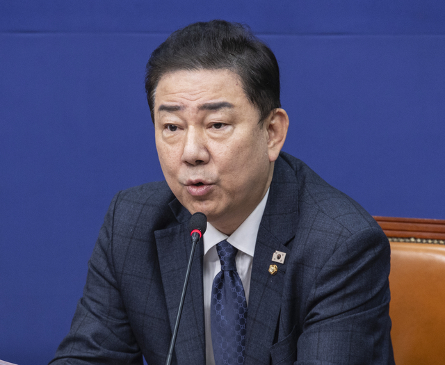 김병기 더불어민주당 원내대표가 24일 국회에서 열린 최고위원회의에서 발언하고 있다. [연합뉴스]