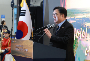 [짚어봅시다] 투어에 월담 자서전까지… 與, 이벤트쇼된 비상계엄