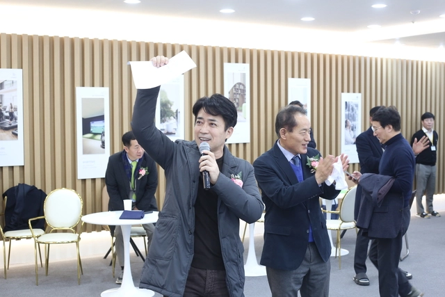 ‘군산 지곡 성원상떼빌 더프라임’ 모델하우스 개관식 모습. (성원건설 제공)