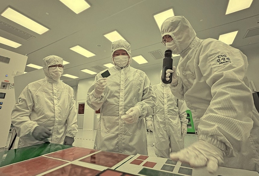 삼성전기·SKC·LG이노텍, '차세대 먹거리' 유리 기판 시장 선점 속도 - 뉴스 썸네일 이미지