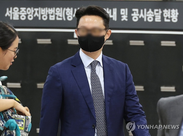 통일교 전 세계본부장 윤영호 씨가 지난 7월 30일 영장실질심사를 위해 서울중앙지법에 출석하고 있다. 연합뉴스