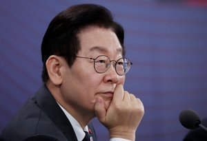 공공영역에 적정임금 지급 지시…시기상조 논란 [안소현의 1주1컷]