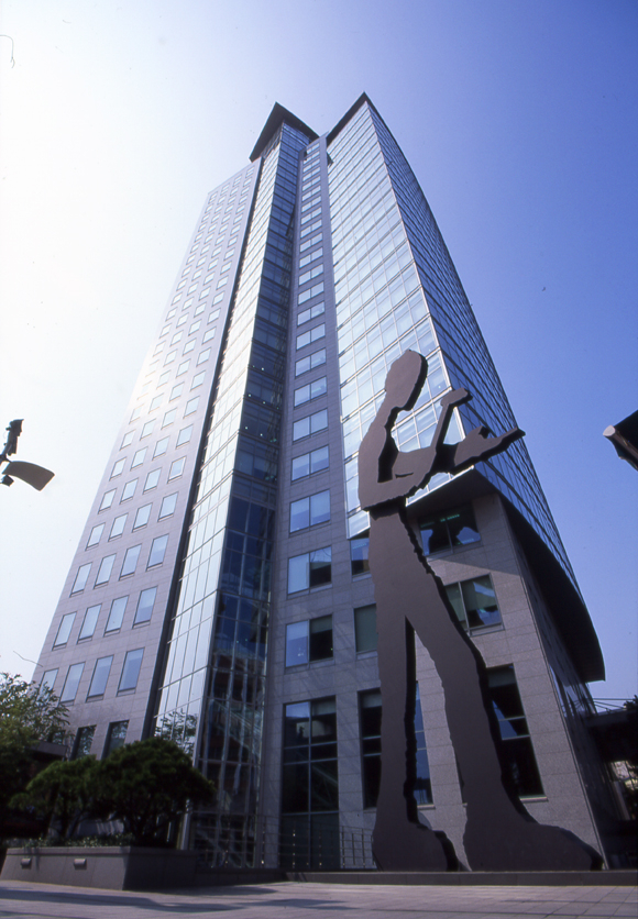 흥국생명, 이지스운용에 ‘배수진’… 최대주주·모간스탠리 고소