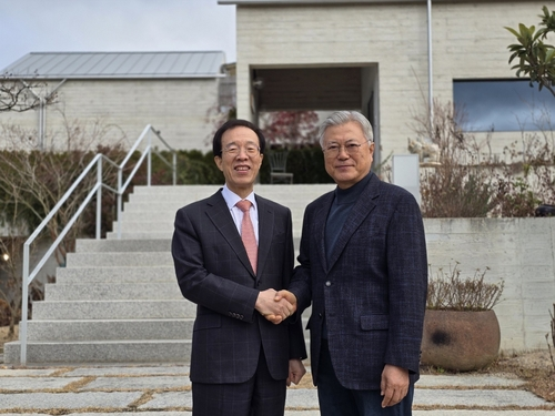 [속보] 文 “극단세력 퍼뜨리는 증오·분열 심각”…이석연 “생각 달라도 포용”