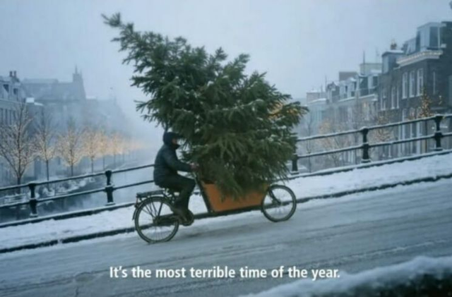 맥도날드 네덜란드가 최근 공개했던 ‘일 년 중 가장 끔찍한 시기’ 광고.