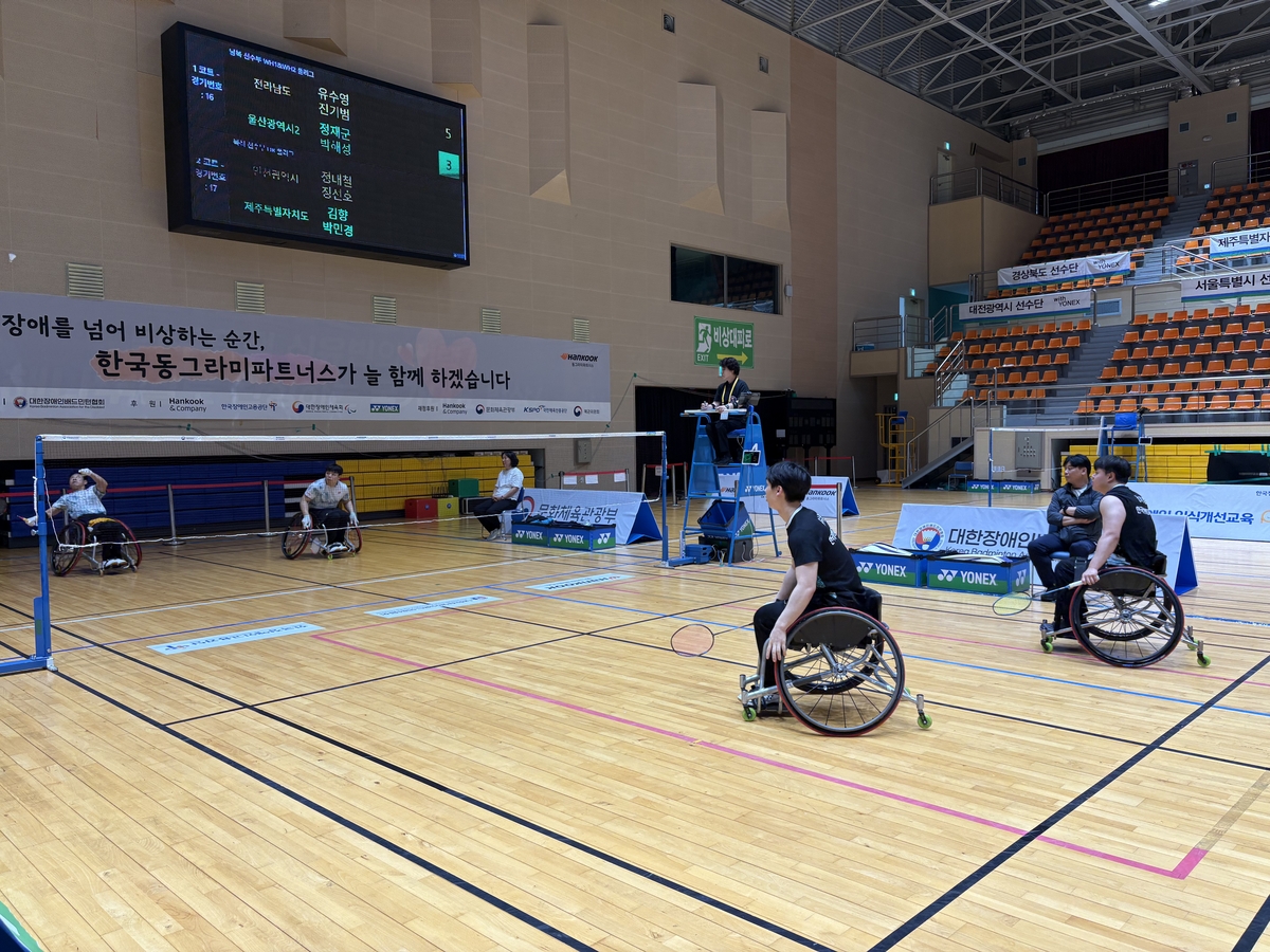 AI로 실시간 훈련·경기 중계…KT스카이라이프, 대한장애인배드민턴협회와 ‘맞손’