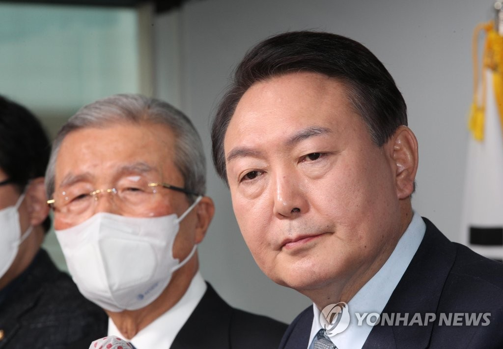 김종인 “尹, 대통령으로서 완전 실패…내가 띄운  ‘별의 순간’ 발언 사과”