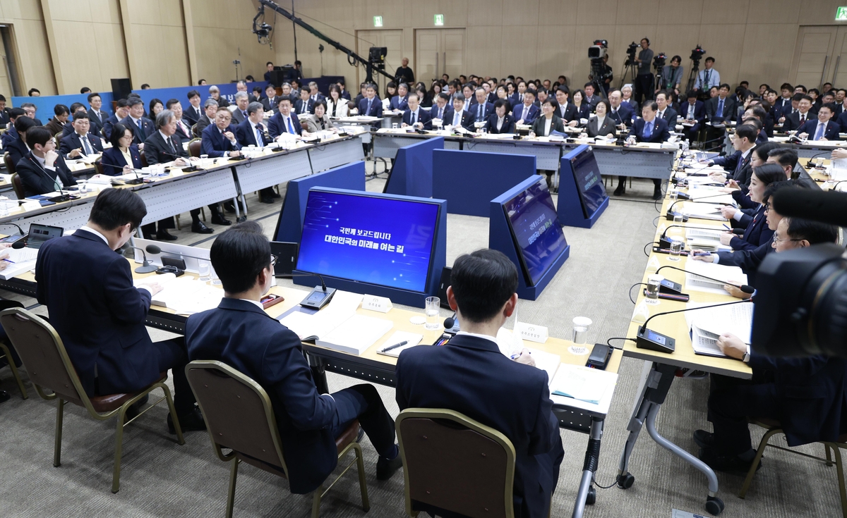 탈모인에 희소식…李대통령 “탈모약 건보 적용 검토하라”