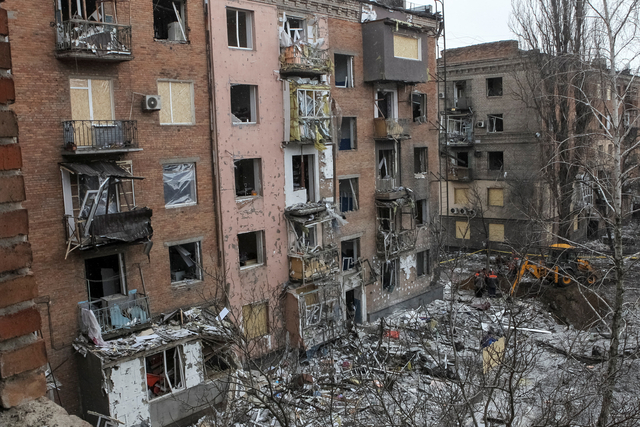 러시아 폭격에 파괴된 우크라이나 키이우 주택가 [로이터 연합뉴스]