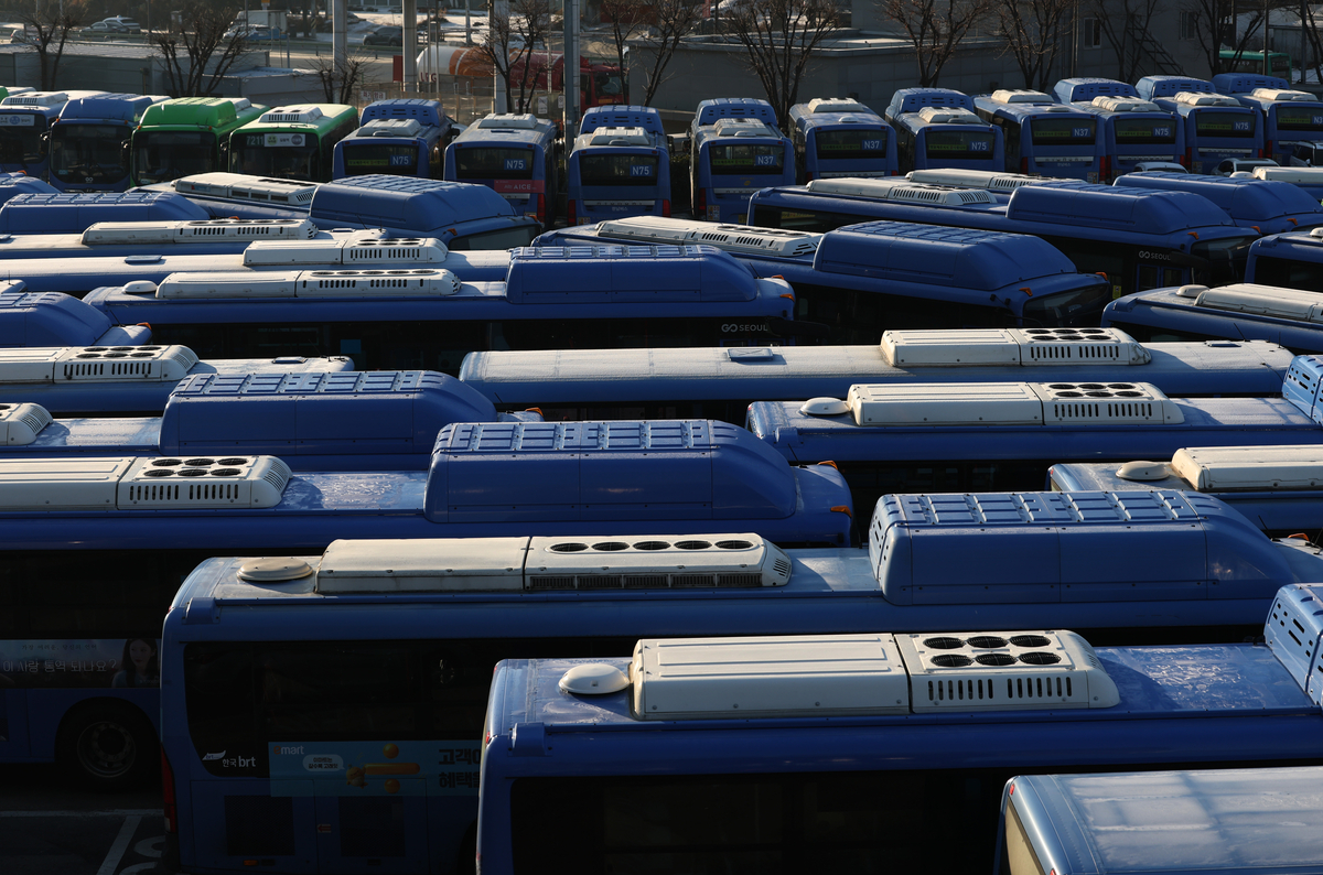 “출퇴근 어떡해”…서울 시내버스 파업 장기화 우려