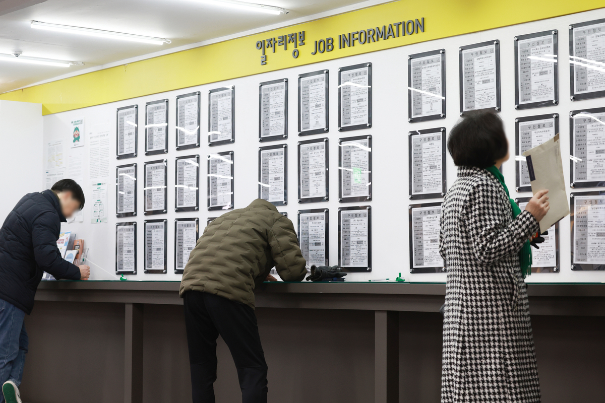 30대 ‘쉬었음’ 역대 최대… 취업자 증가는 10만명대