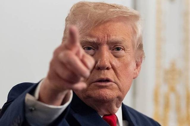 트럼프, ‘반도체 관세’ 본격 시동 거나…삼성·SK 영향 예의주시