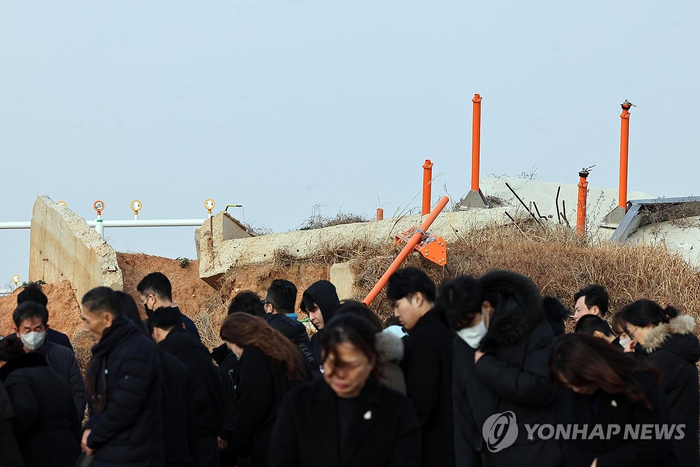 “둔덕 문제 알면서 누가, 왜 밀어붙였나”…여야, ‘무안공항 참사’ 집중 추궁
