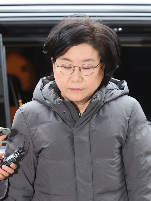이혜훈 기획예산처 장관 후보자가 15일 서울 중구 예금보험공사에 마련된 인사청문회 준비 사무실로 출근하고 있다. [연합뉴스]