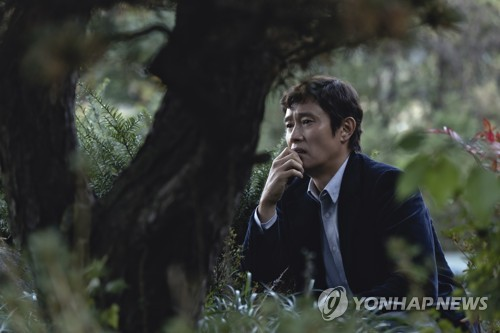 영화 ‘어쩔수가없다’ 한 장면. [CJ ENM·모호필름 제공. 연합뉴스]