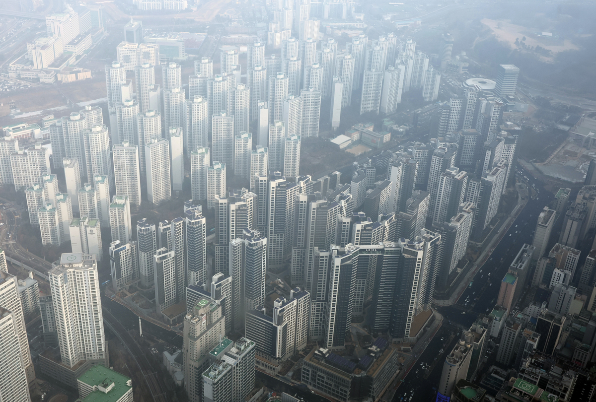 “10·15 대책에도 서울 아파트값 전년比 13% 상승”