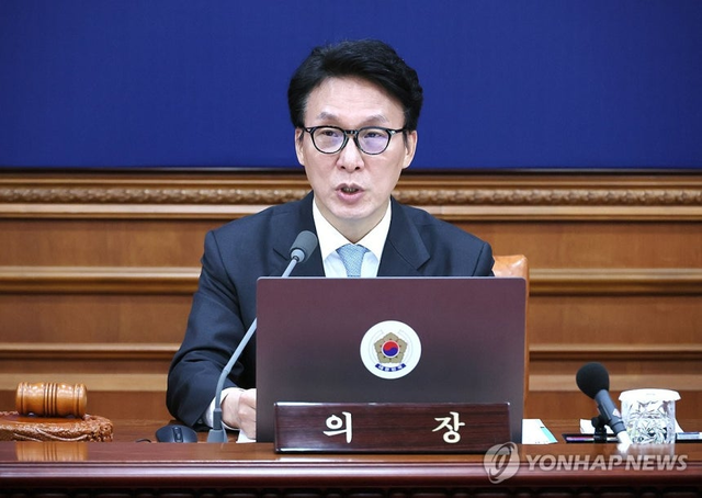 김민석 국무총리가 13일 서울 종로구 정부서울청사에서 열린 국무회의에서 발언하고 있다. 연합뉴스