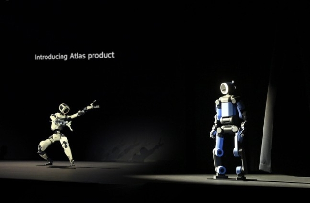 이달 초 미국 네바다주 라스베이거스에서 열린 'CES 2026' 현대차그룹 프레스 컨퍼런스의 주인공인 차세대 전동식 휴머노이드 로봇 '아틀라스'의 모습. 현대차그룹 제공
