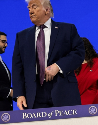 22일(현지시간) 스위스 다보스에서 열린 세계경제포럼(WEF)에서 열린 평화위원회 출범식 참석한 트럼프 [로이터 연합뉴스]