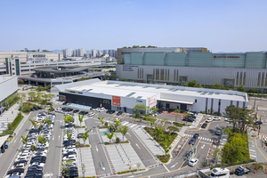 “인테리어는 직접 봐야 안다”…KCC글라스 홈씨씨, ‘대형 매장’ 승부수