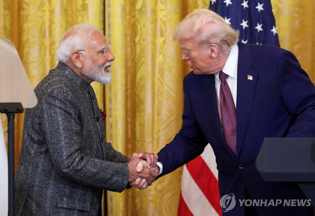 나렌드라 모디 인도 총리(왼쪽)와 도널드 트럼프 미국 대통령. 로이터 연합뉴스