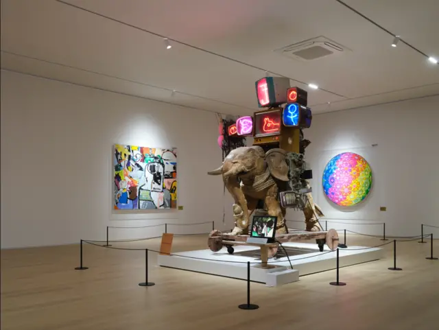 두산위브더제니스 센트럴 천안’ 견본주택에 마련된 ‘제니스갤러리’ 내부. [두산건설 제공]