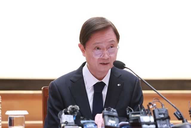 이찬진 금융감독원장이 9일 기자간담회에서 발언하고 있다. [금융감독원 제공]
