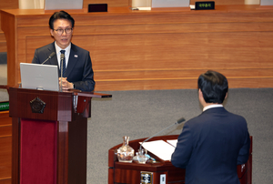 金총리 “美하원 왜곡 정보로 쿠팡 문서 작성…관련 기관 대응 중”