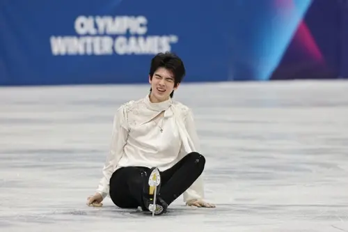 13일(현지시간) 이탈리아 밀라노 아이스스케이팅 아레나에서 열린 2026 밀라노ㆍ코르티나담페초 동계올림픽 남자 싱글 프리 스케이팅에 출전한 차준환이 연기를 마친 뒤 아쉬워하고 있다. [밀라노=연합뉴스]