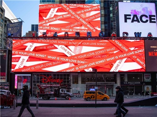 미국 뉴욕 타임스스퀘어에 표출된 방탄소년단(BTS) 신보 홍보 문구. [빅히트뮤직 제공]