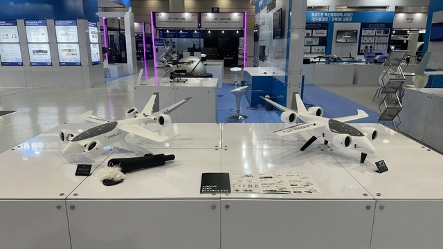 지난해 7월 서울 삼성동 코엑스에서 열린 ‘2025 무인이동체 산업엑스포(UWC 2025)’ 현장. 한국무인이동체연구조합(KRAUV) 제공