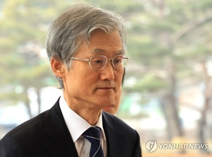 [사설] 曺 “80년 사법 근간 바꾸는 3법, 공론화 거쳐야”… 설득력 있다