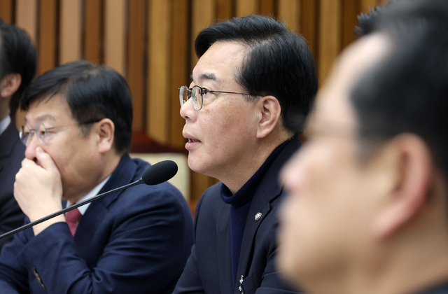 송언석 국민의힘 원내대표가 3일 국회에서 열린 원내대책회의에서 발언하고 있다. [연합뉴스]