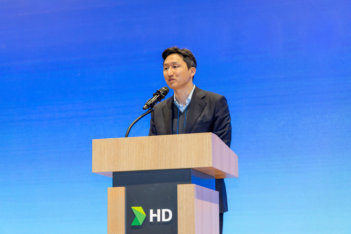 정기선 HD현대 회장의 AI 혁신 해법 "질문하는 리더 돼 달라" - 뉴스 썸네일 이미지