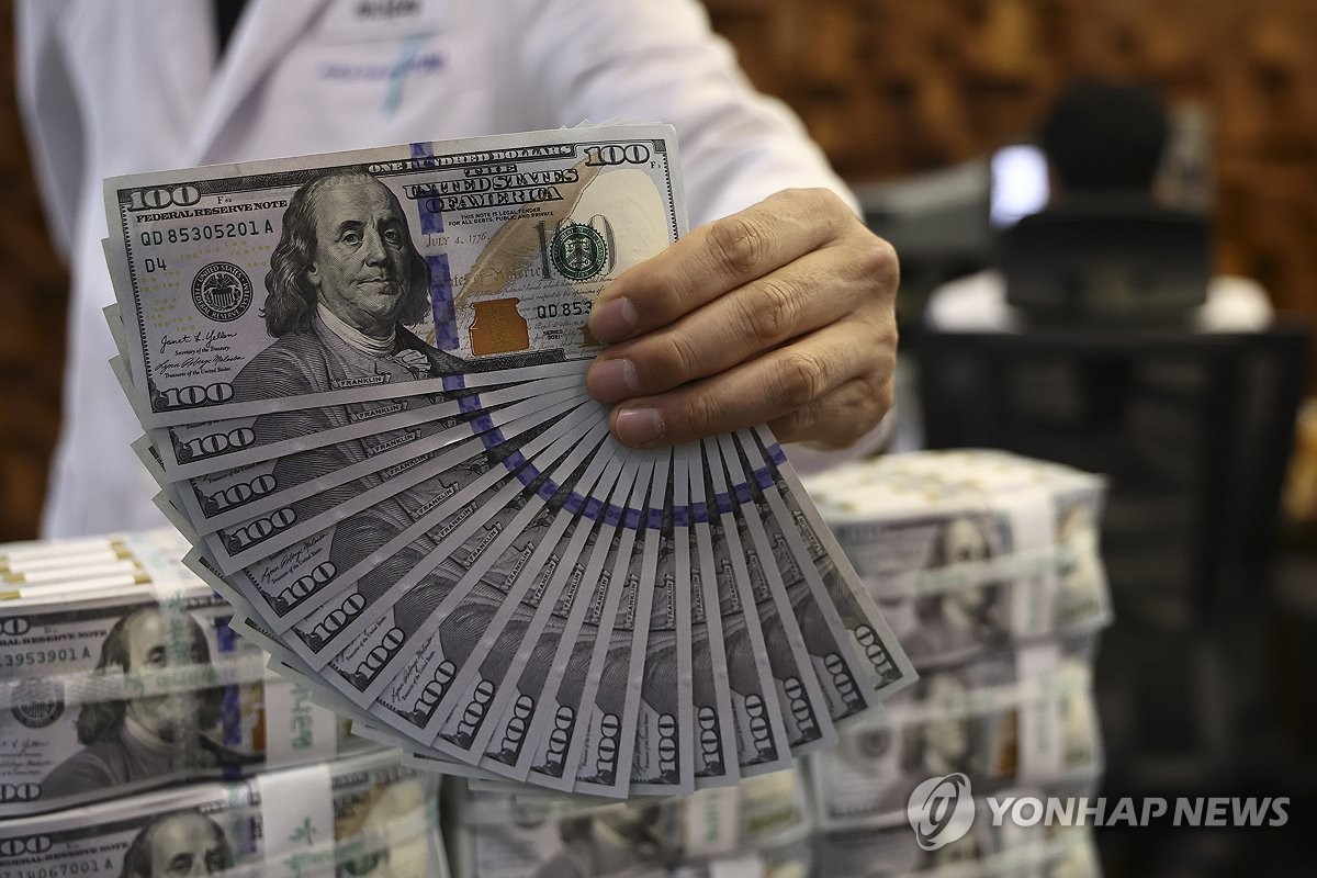 유가 100달러 쇼크, 환율 단숨에 ‘1490원대’…금융위기 이후 최고