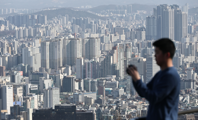 가계대출 3개월째 줄었는데…주담대는 ‘반등’