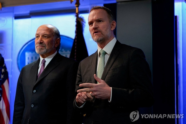 제이미슨 그리어 미국 무역대표부(USTR) 대표(오른쪽). 로이터 연합뉴스
